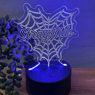 SKZ Spiderweb Heart Desk Lamp