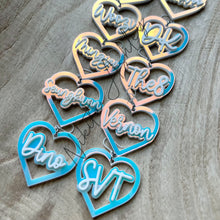 Load image into Gallery viewer, Seventeen Heart Earrings